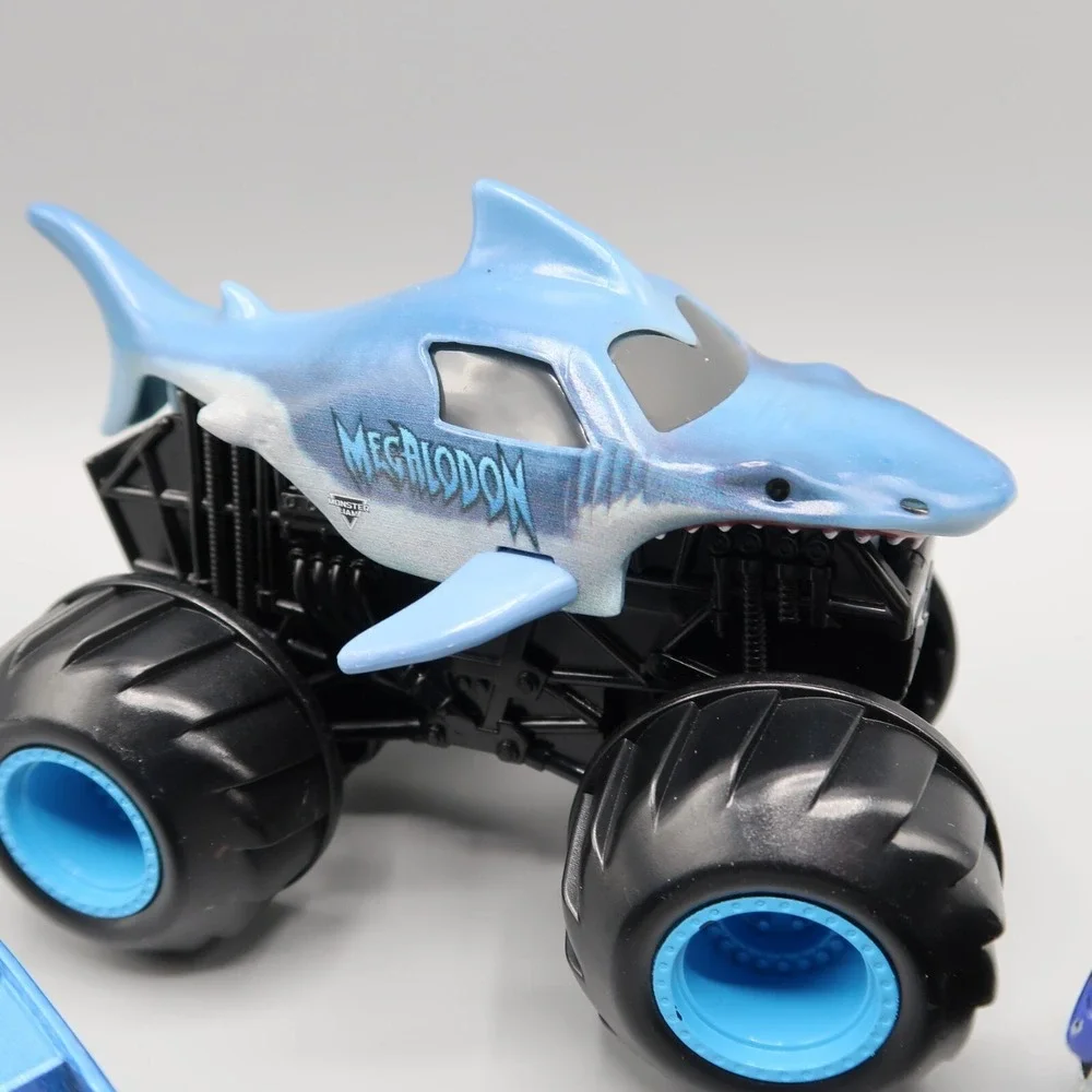 Monster Jam Trucks 1:64 Lot Of 3 Megalodon Chillin Villain Sudden Impact